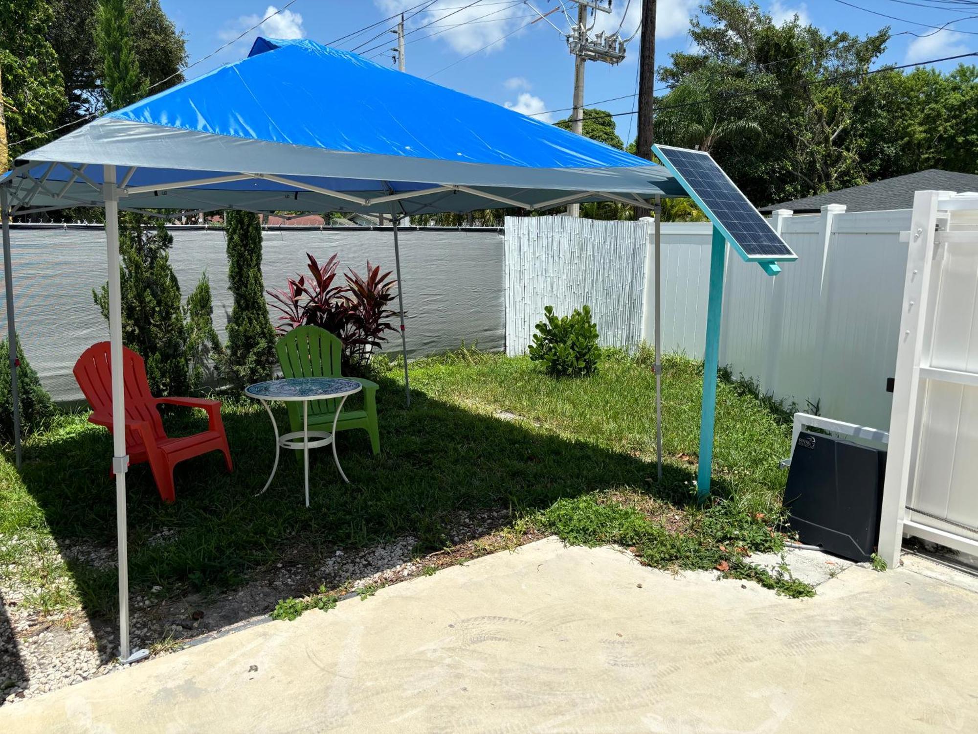 Mini House Oasis Hotel Miami Exterior photo